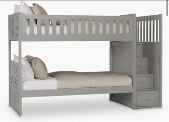 Twin twin bunk bed