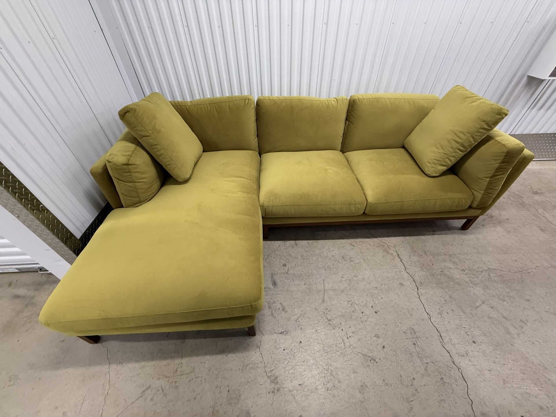 Brand New Castlery Brand Owen Left-Facing Chaise Sectional Sofa – Olive Gold