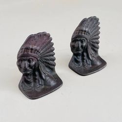 Pair of Vintage Iron Native American Indian Bookends , c.1980’s - Delivery Available