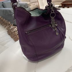 THE SAK LEATHER PURSE VERY SOFT BRAND NEW. IF YOU ARE READING STILL AVAILABLE. PICK UP AT MAR VISTA ACADEMY