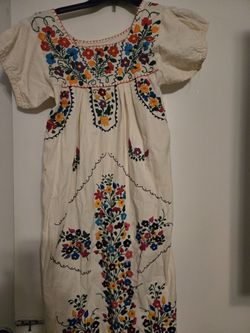 Small Embroidery Long Dress