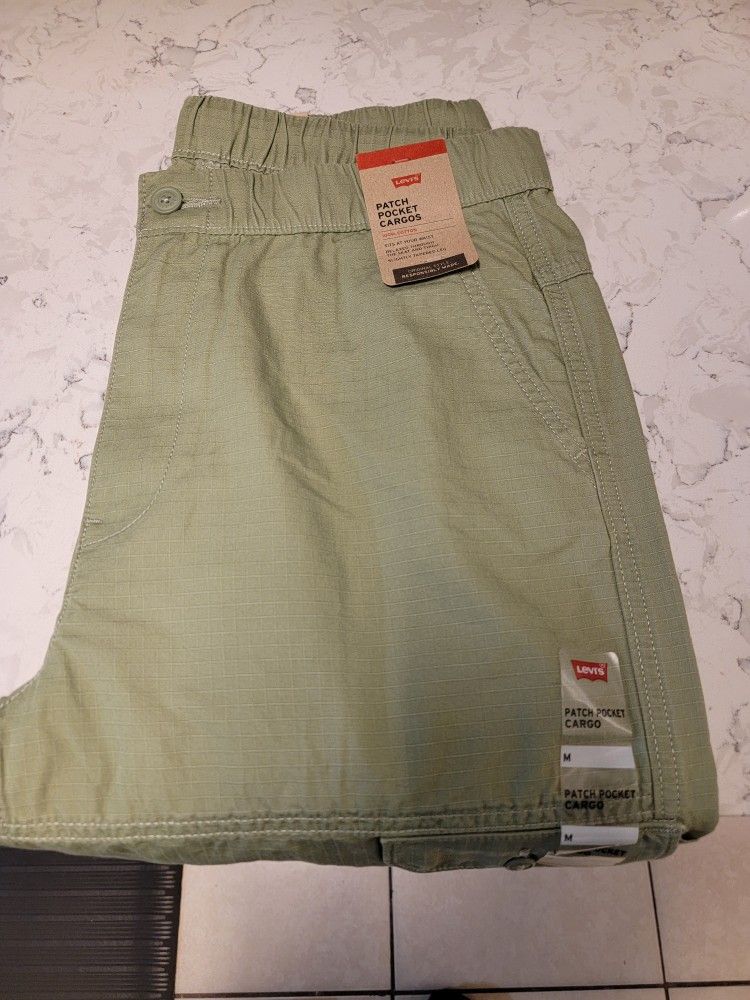 Levis Patch Pocket Cargo