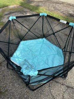 Summer Pop & Play Play Yard with Canopy