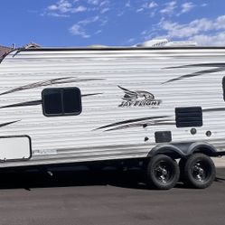 2018 Jayco Flight Baja Travel Trailer (212QBW)