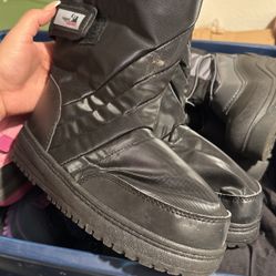 Men’s Snow Boots Sz 7