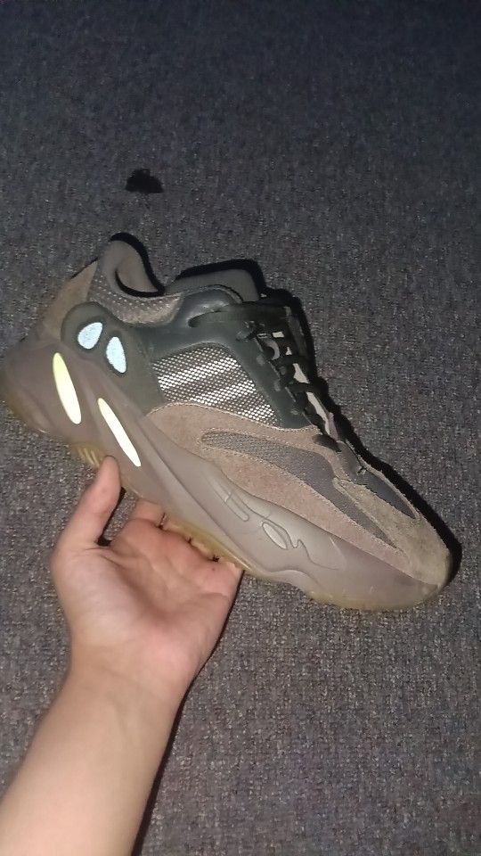 Yeezy 700