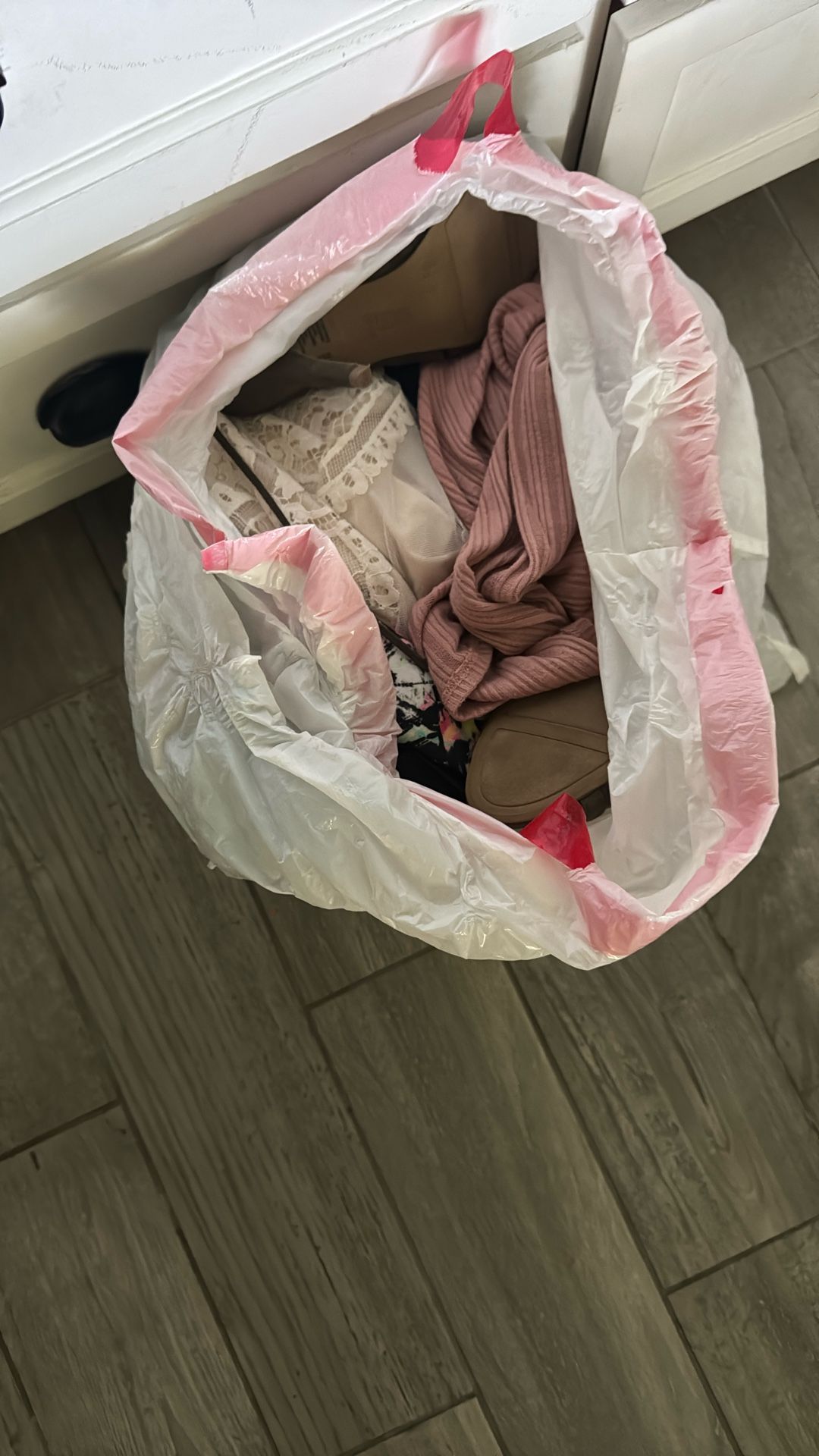 Women’s Clothes 