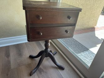 Sewing cabinet