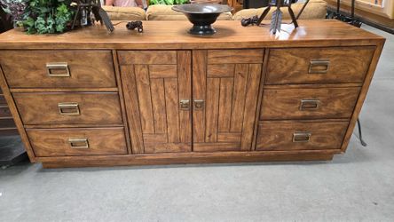 Mid Century DRESER