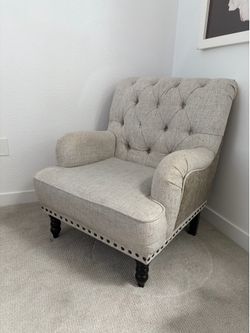 Accent chair