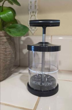 Curtis Stone Manual Whipped Cream Maker – $15