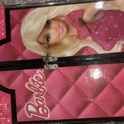 BARBIE  Case With Clothes 
