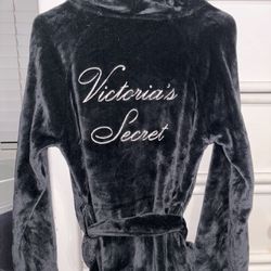 Victoria’s Secret small knee length robe