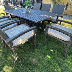 Brand New Patio Outdoor Dining Table Set