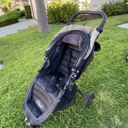 Baby Jogger City Mini GT2 All-Terrain Stroller Black Complete with Adjustable Handlebar Hand-Operated Parking Brake 