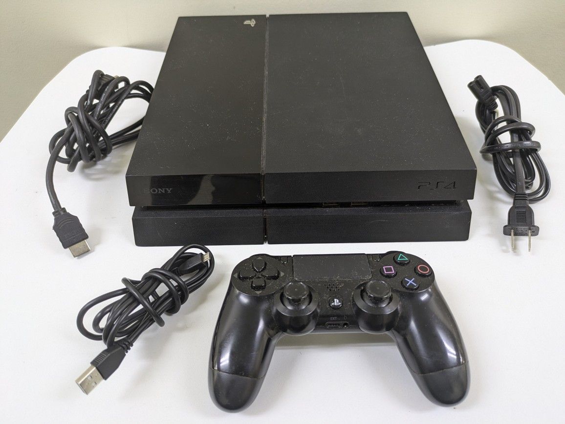 PlayStation 4 Console Bundle