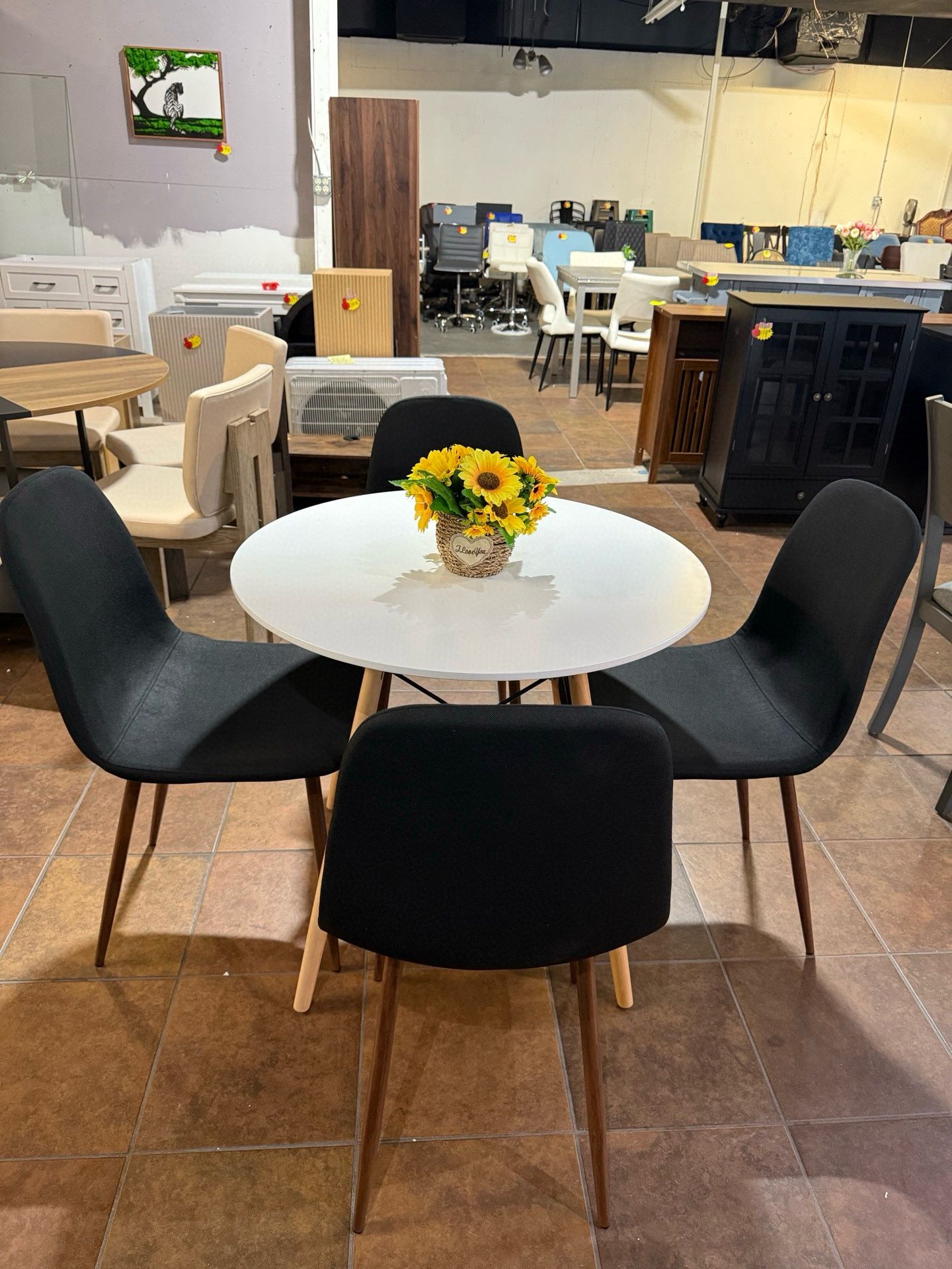 🔥Set of 5🔥Modern round white faux wood top with beech legs and luxury minimalist dining chair - black linen cotton, walnut metal legs 💰230$