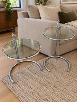 Set of 2 Height-Adjustable Glass Side Tables