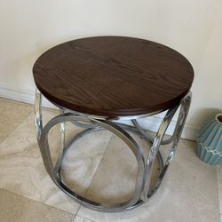 Alexis C End Table