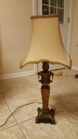 Table lamp