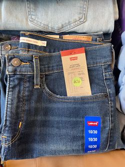Levi’s Capri Pants