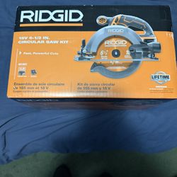 RIDGID 18V Cordless 6-1/2-in. Circular Saw Kit with 4.0 Ah Battery and Charger