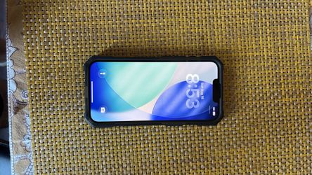iPhone 16e like new unlocked and available