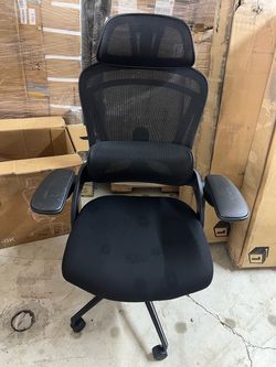 Ergonomic High Back Office Chair with Adjustable Lumbar Support and Headrest, Comfortable Mesh Computer Chair with Folding Armrests, Adjustable Height