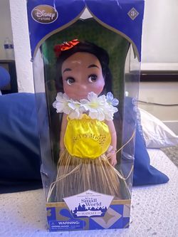 Disney Animators' Collection It's a Small World Hawaii Doll