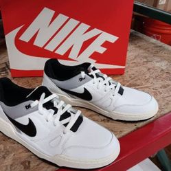 Nike Full Force Low White/black 9.5/10
