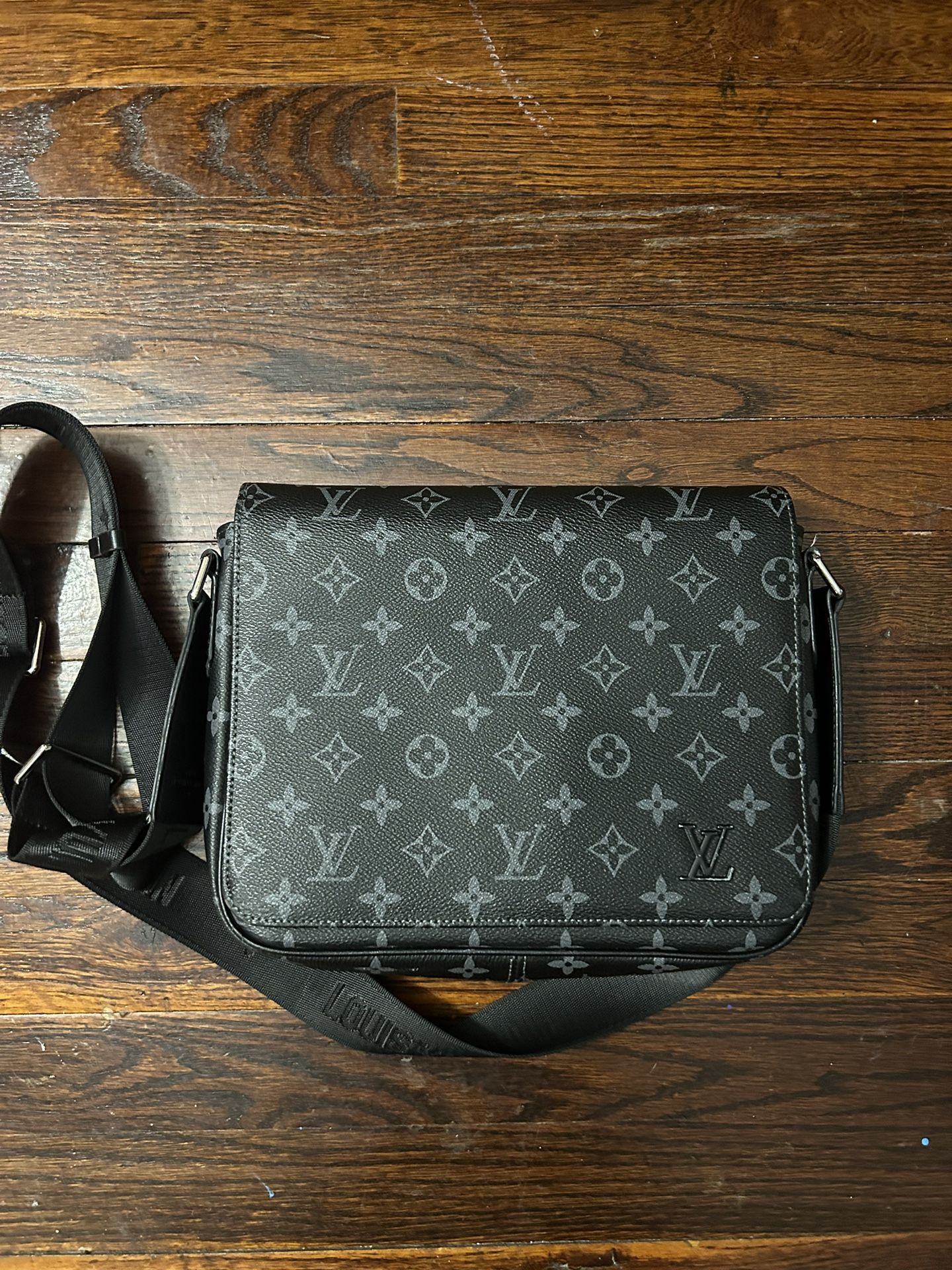 Louis Vuitton Messenger Bag (side Bag)