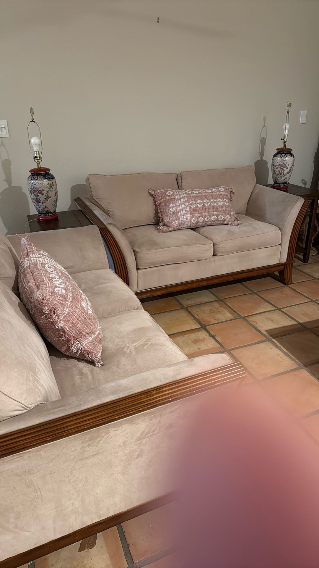 2 Couches, Lamps, Table And Pillows! All For 100 Dollars!!!