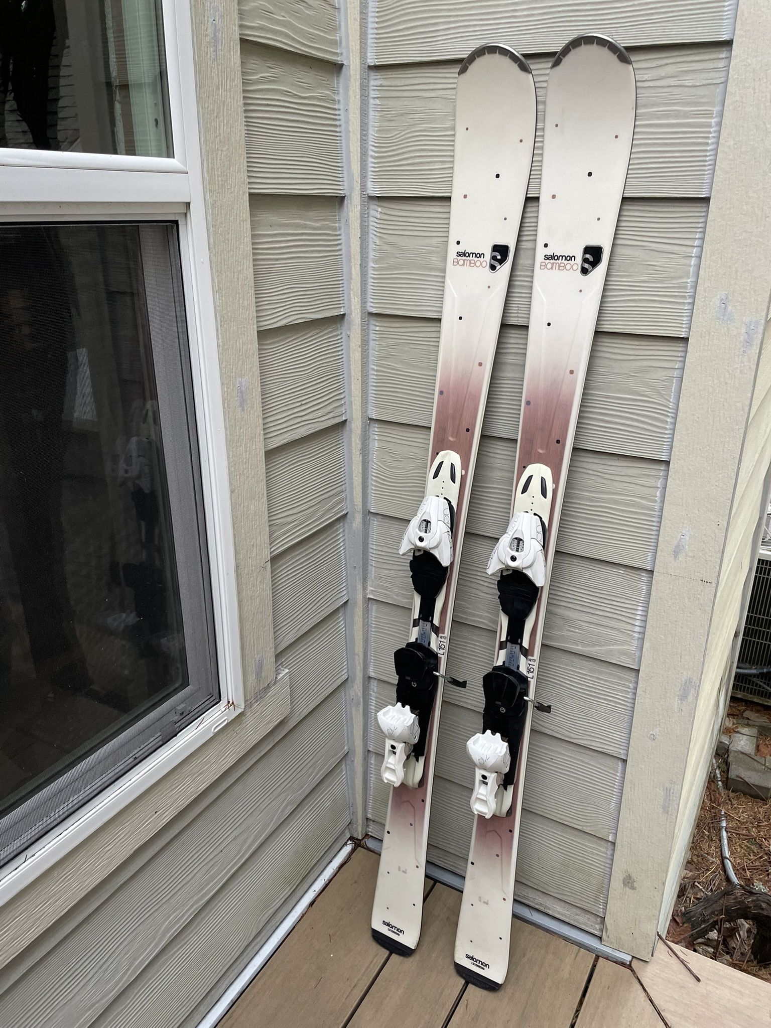 Salomon Bamboo 151cm  Skis  With Salomon Z10 Bindings