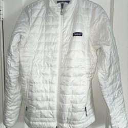 Patagonia Jacket (White, Women's Medium)