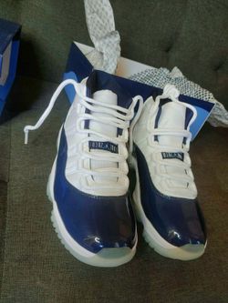 Air Jordan 11 Retro University Blue