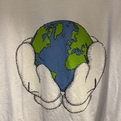 Kaws Uniqlo Peace For All T-Shirt Men’s Large New Without Tags