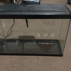 10 Gallon Aquarium With Loads Of Extras
