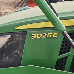 John Deer 3025E 