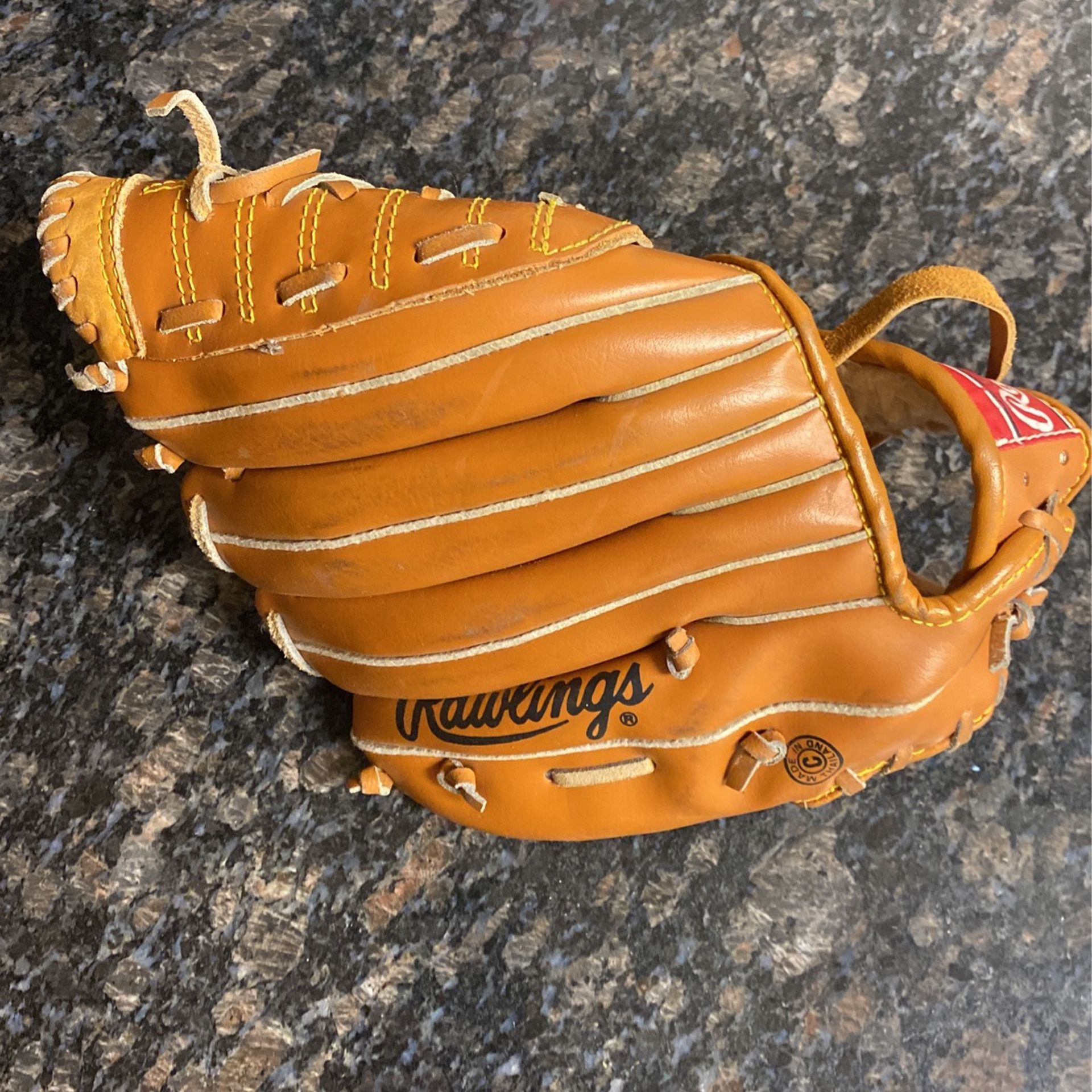 Rawlings RBG 135. Baseball Glove, Youth