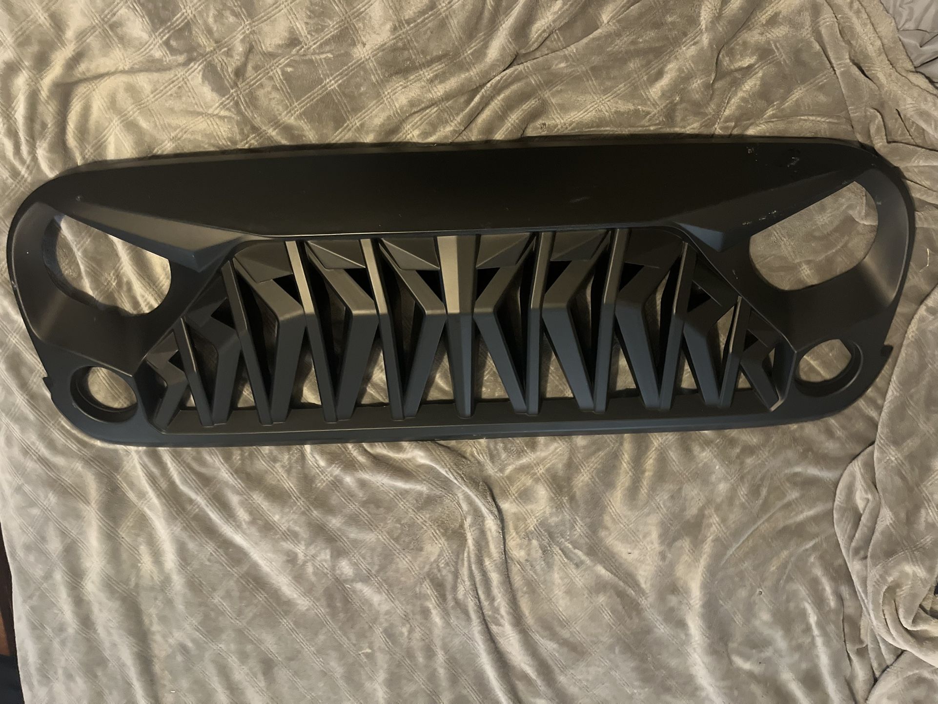 Jeep Wrangler Shark Style Front Grille (2018+)
