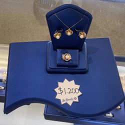 18K Y/G Pearl And Diamond Set