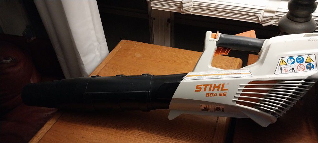 STHIL CORDLESS BLOWER NO BATTERY OR CHARGER LOST THEM