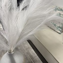 Pampas Man Made Faux Grass Feathers White 