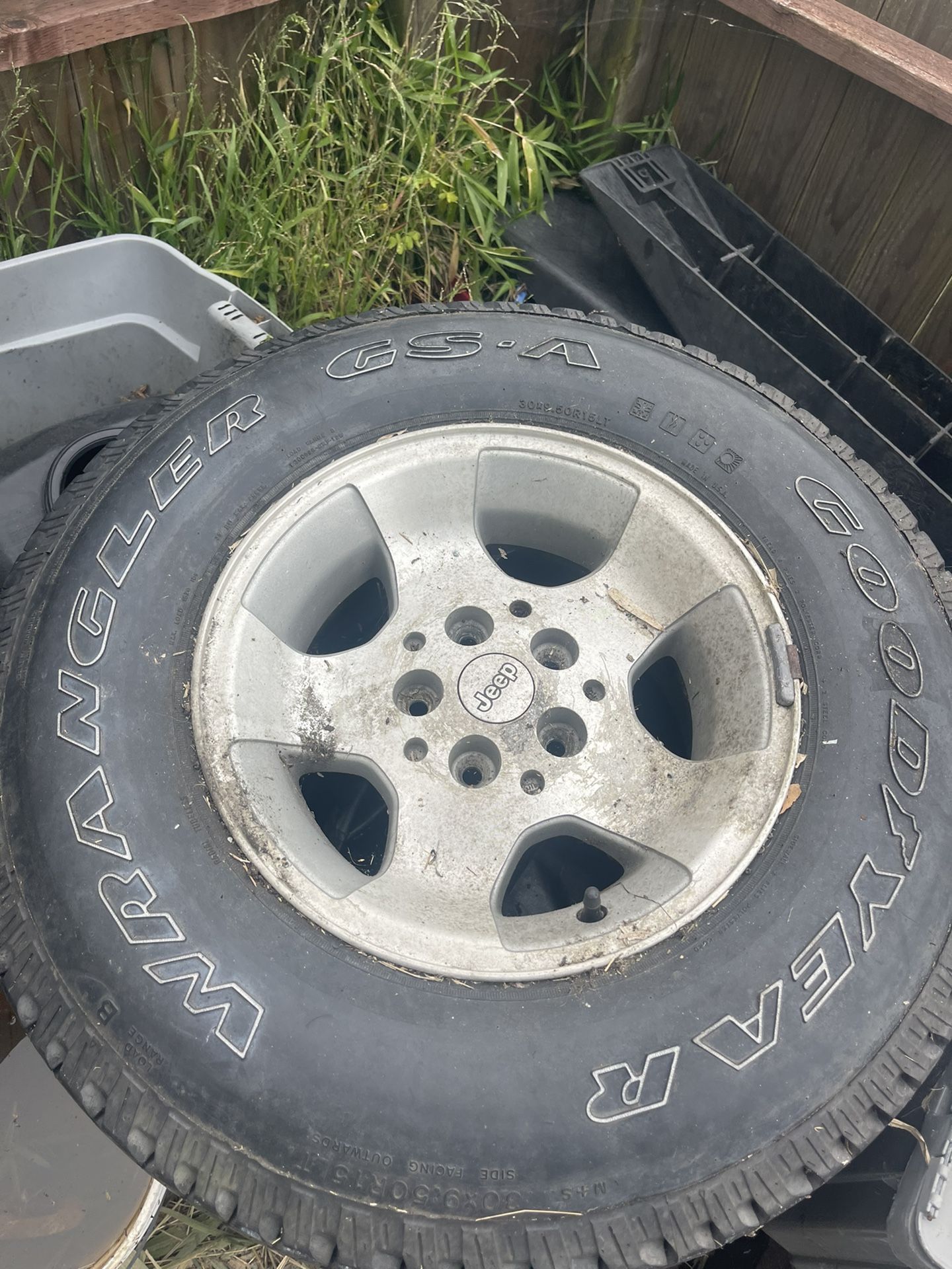 31x10.5-15 Goodyear Tire JEEP wrangler WHEEL