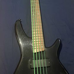 5 string Ibanez SR405 (Made in Korea) Bass Guitar