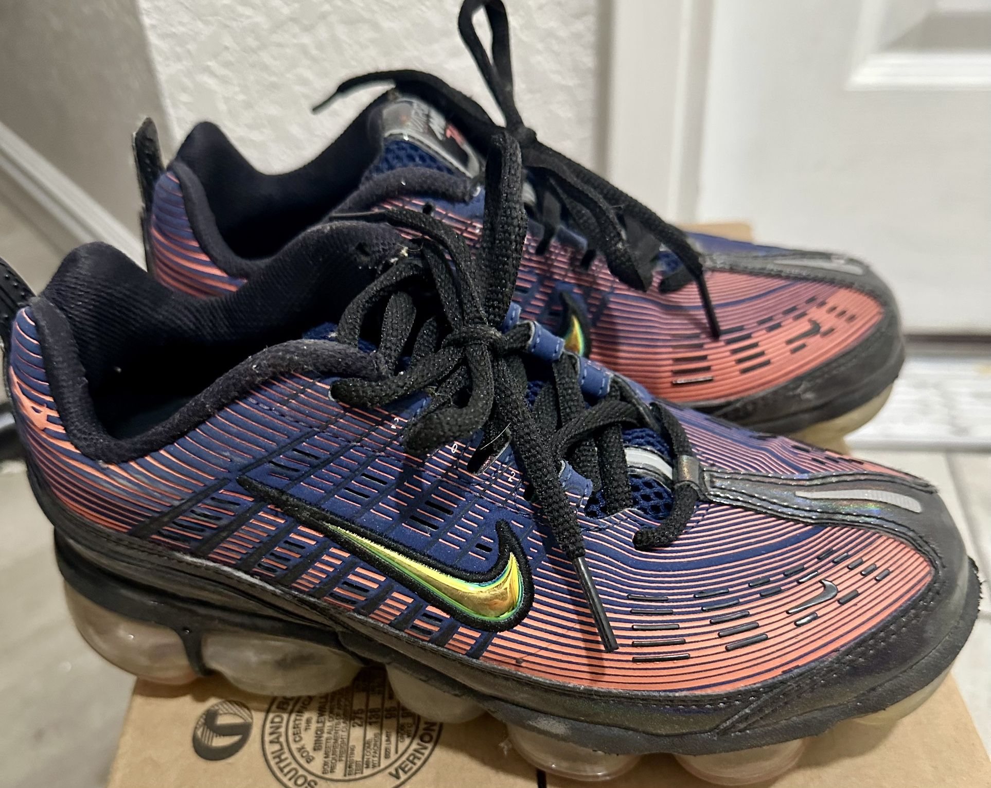 Women's Vapor Max Size 7 