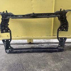 2018-2024 AUDI Q5 RADIATOR SUPPORT