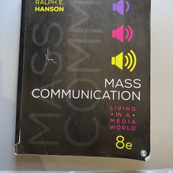 Mass Communication: Living in a Media World - Paperback - Acceptable
