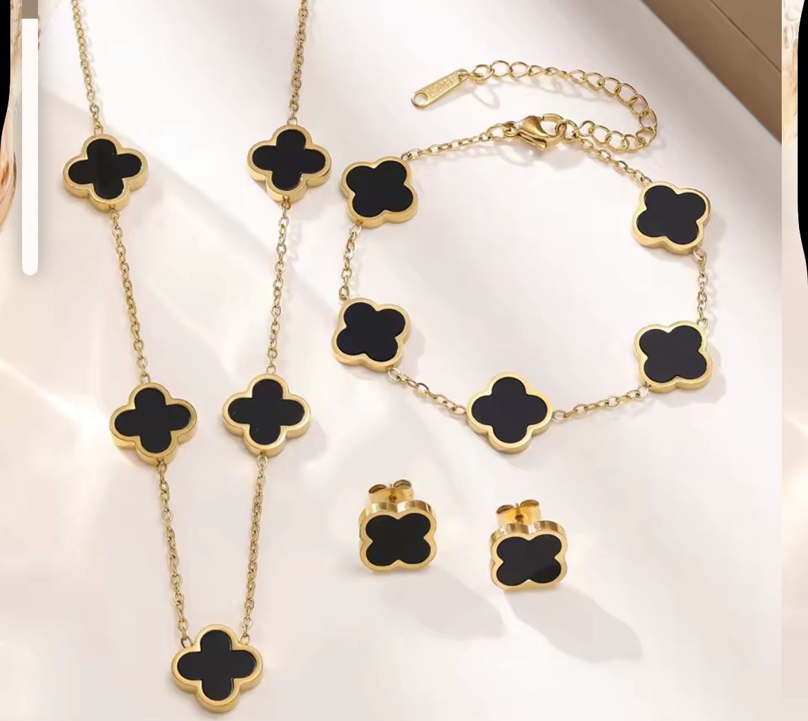 High End Set Waterproof/ Color Hard To Fade / Clover Design