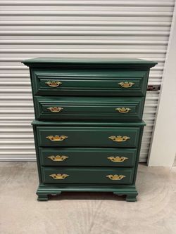 🚨Free Delivery NJ/NY Green Solid Wood Dresser- 5 Drawers